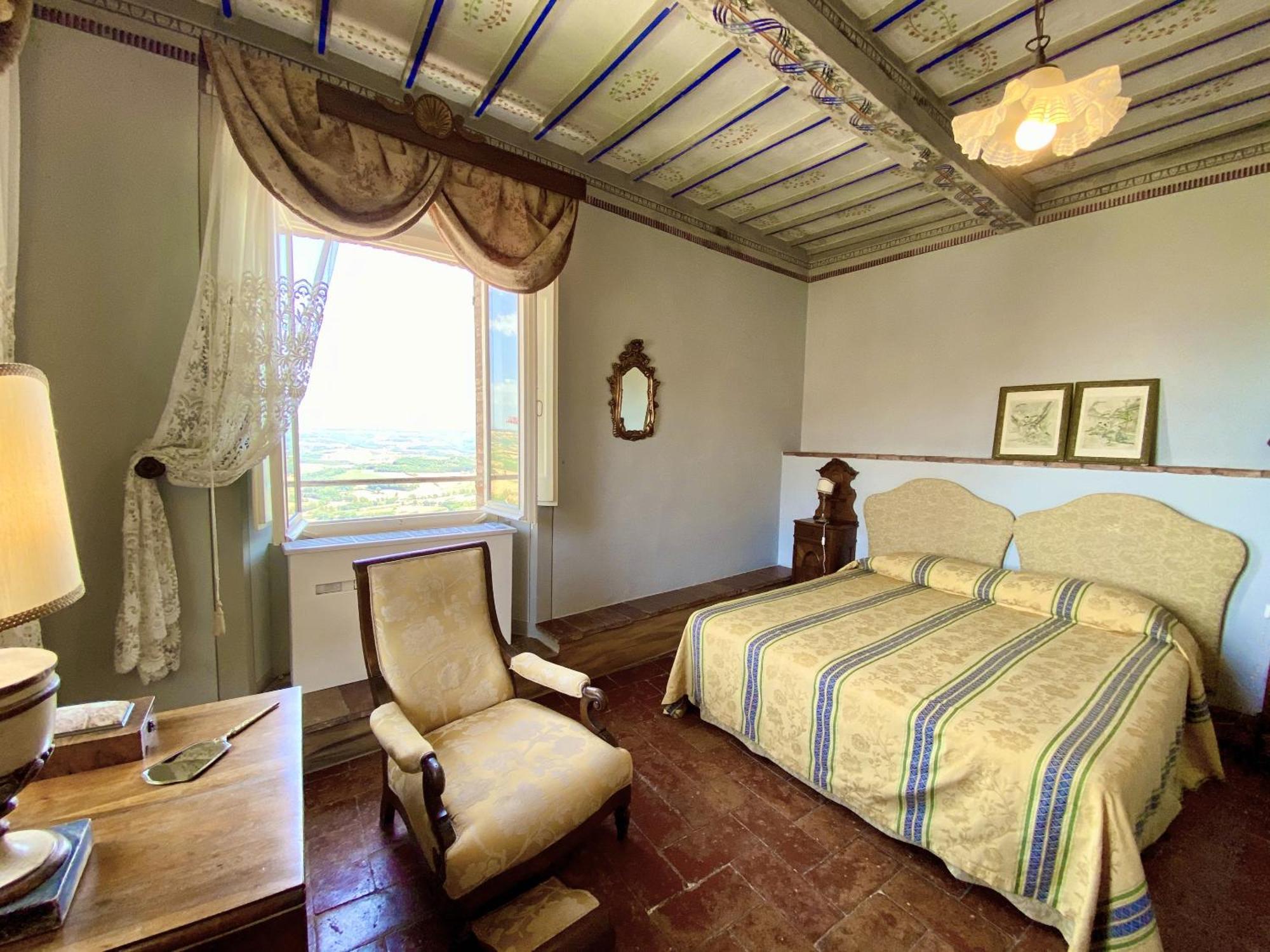 Residenza D'Epoca San Lorenzo Tre Тоди Номер фото