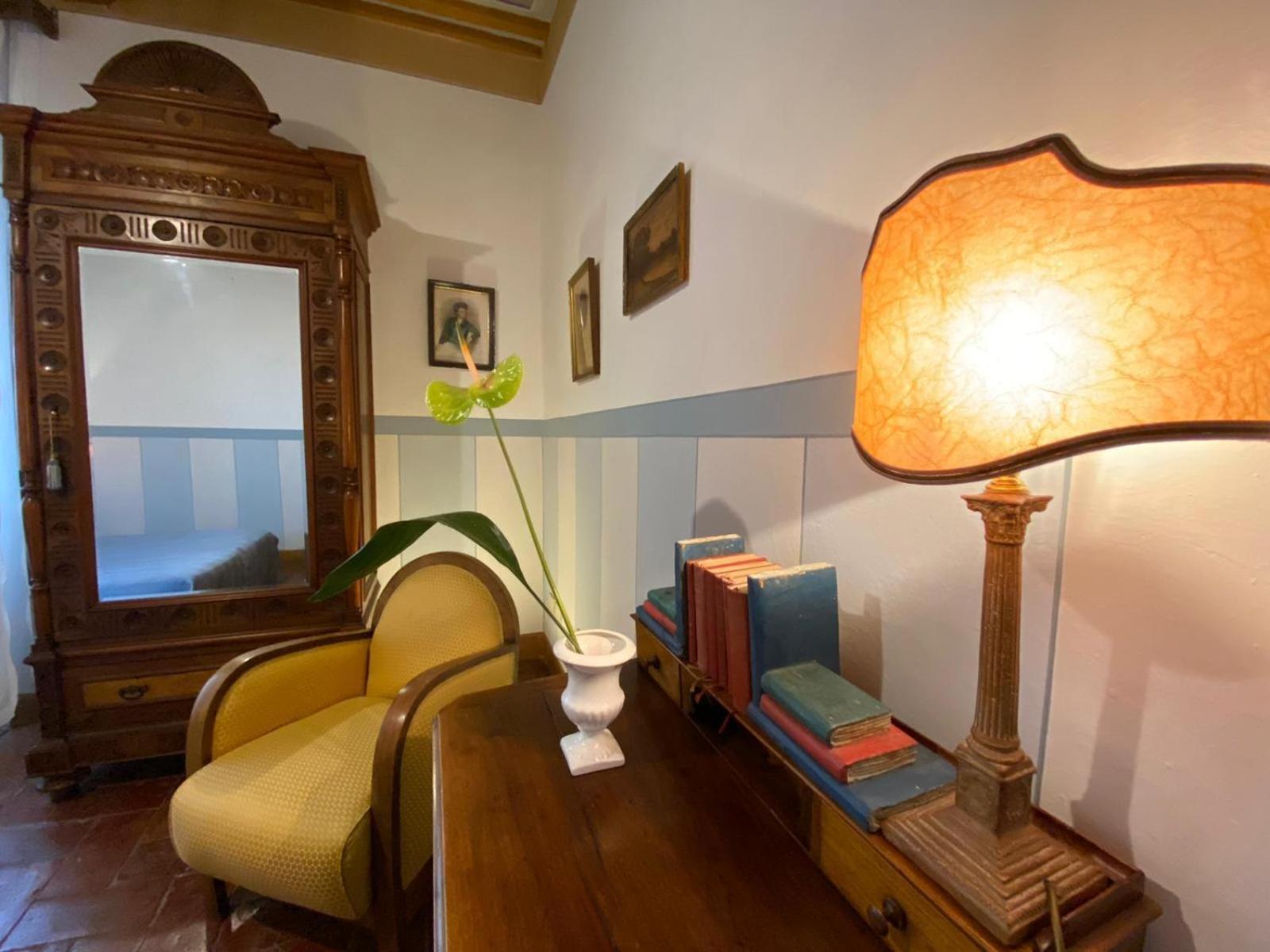 Residenza D'Epoca San Lorenzo Tre Тоди Номер фото