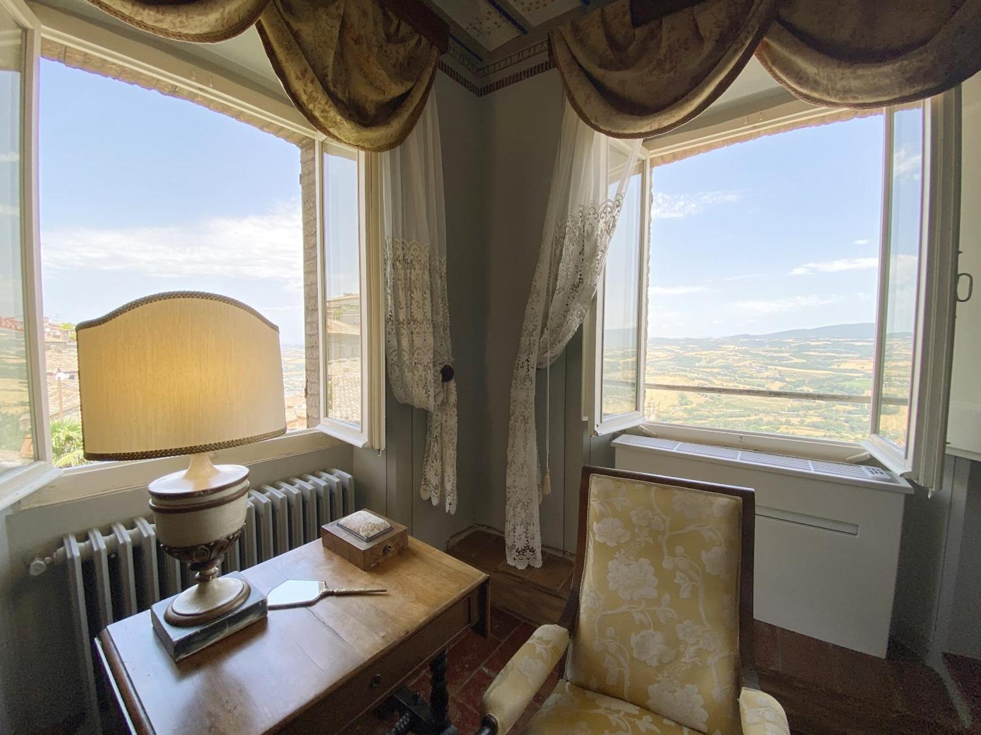 Residenza D'Epoca San Lorenzo Tre Тоди Номер фото