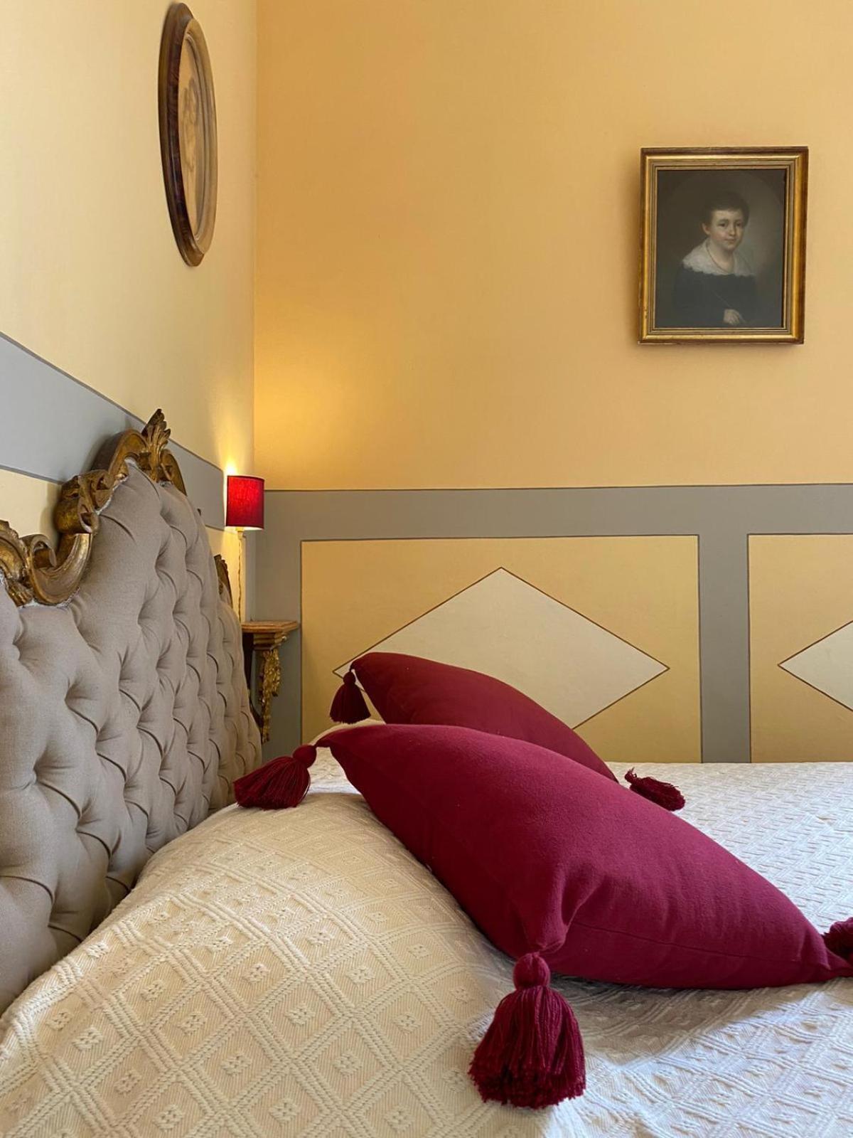 Residenza D'Epoca San Lorenzo Tre Тоди Номер фото