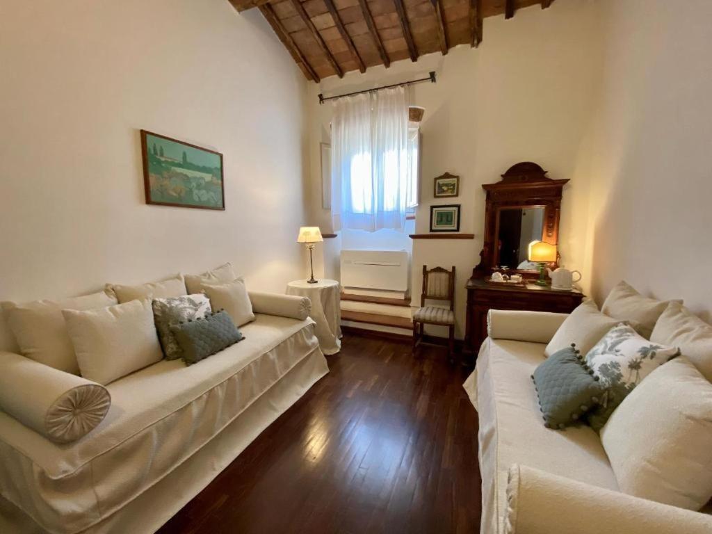 Residenza D'Epoca San Lorenzo Tre Тоди Экстерьер фото